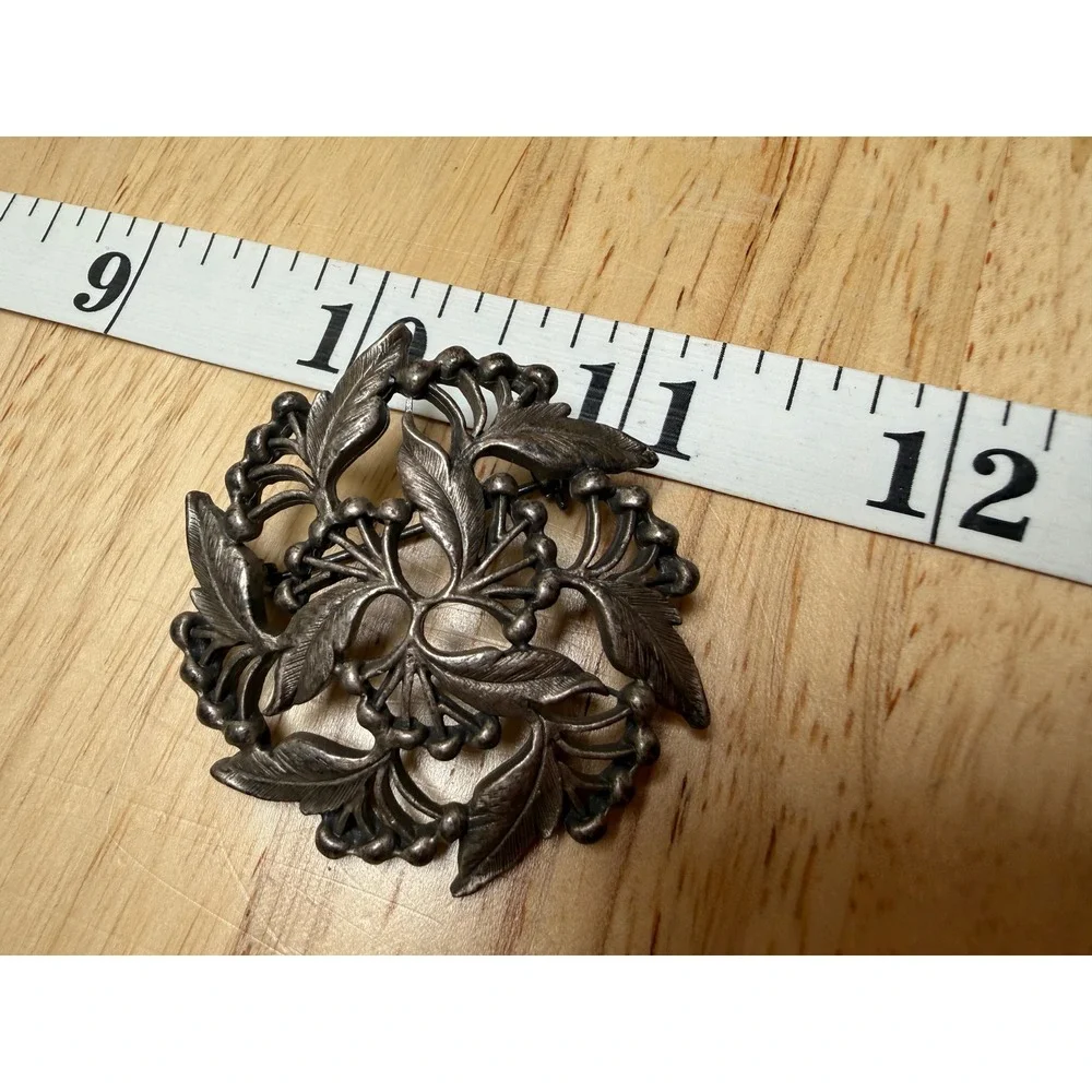 Silver Tone Pewter Leaf and Berry Wreath Brooch Pin Vintage Botanical Style